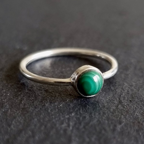 Round Malachite Stacking Ring, 5mm Green Gemstone Ring, 925 Sterling Silver, Wedding Jewellery, Solitaire Ring, Mistry Gems R10MAL