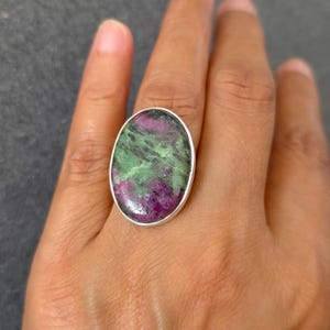 Large Oval Ruby Zoisite Ring, 925 Sterling Silver, Size US 7 1/4 UK O, Stone size 2.7cm x 1.8cm, Chunky Cocktail Ring, Mistry Gems, R224