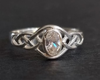Keltischer Knoten Ring, 925 Sterling Silber Ring, April Geburtsstein, Verlobungsring, Heidnischer Ring, Boho Ring, Mistry Gems, R33CZ
