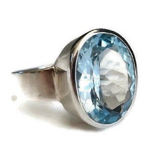 Modern Oval Blue Topaz Ring, High Quality Stone, Sterling Silver, Size US 8 UK P1/2, November Birthstone, Engagement Ring, Mistry Gems,R113B