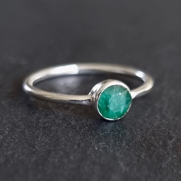 Dainty 5mm Round Emerald Ring, 925 Sterling Silver Stacking Ring, May Birthstone, 20th, 35th Anniversary, Engagement Ring, Mistry Gems,R10EM