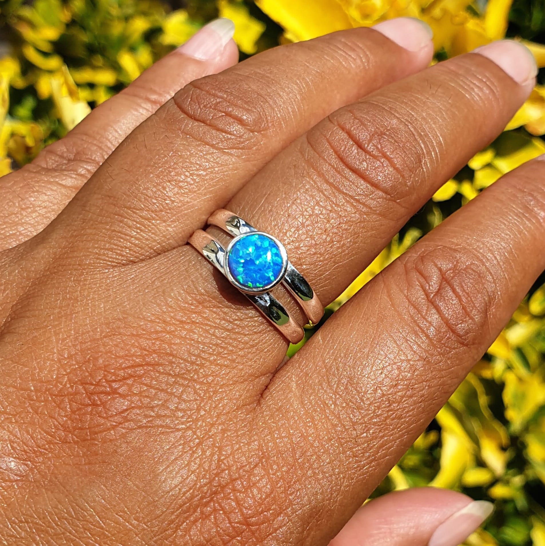 Bague Ovale En Argent Sterling Avec Opale Simulée Bleu Argenté - Taille 9.25 - Neuve