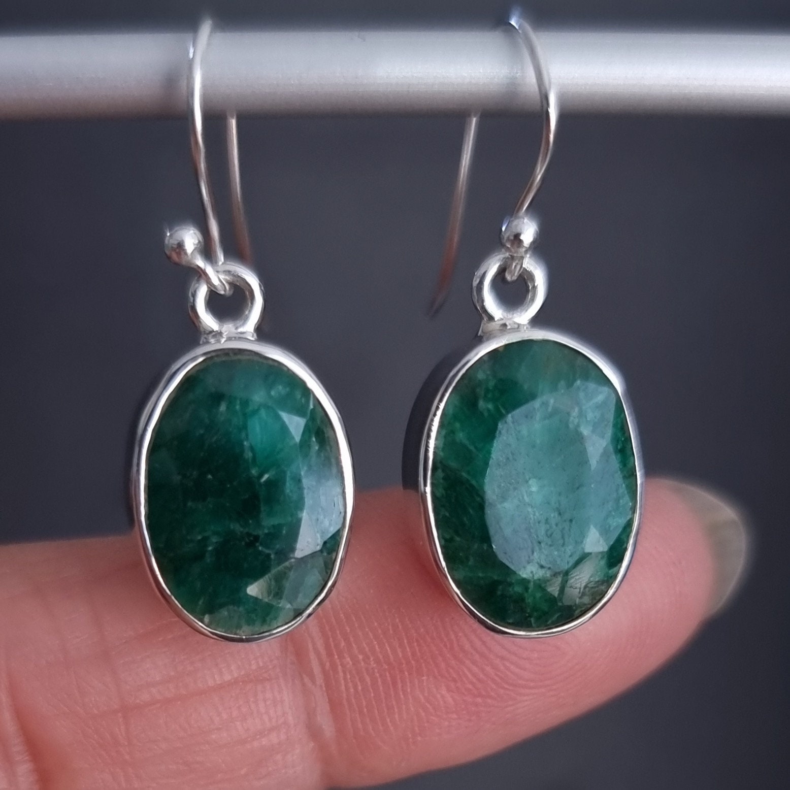 Boucles D'oreilles émeraude Simulée Argent Sterling 925 - Ovales, Vertes, Neuves Avec étiquettes