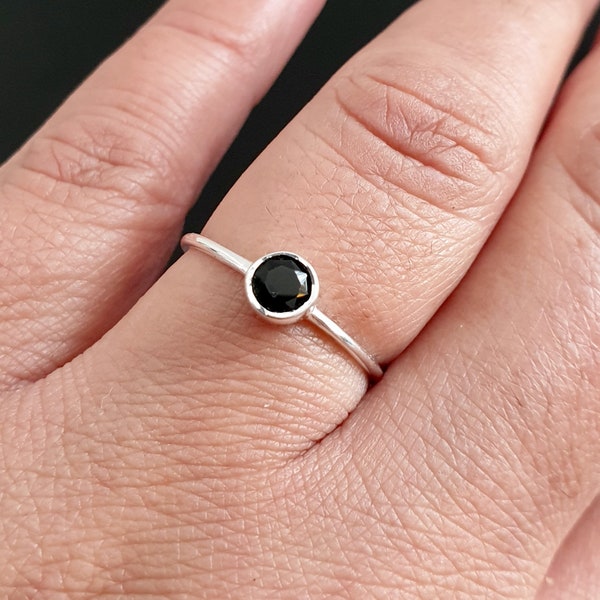 Dainty Facetted Black Onyx Ring, Stacking Ring, 925 Sterling Silver, Solitaire Engagement Ring, Boho Ring, Black Gemstone, Mistry Gems, R21O