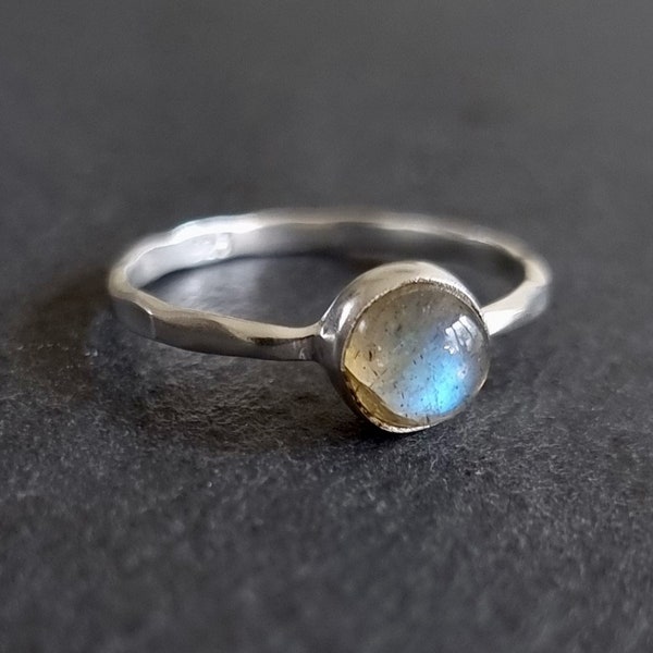 Labradorite Ring, Round Stone Ring, 925 Silver Stacking Ring, Solitaire Ring, Engagement Ring, Blue Gemstone Jewellery, Mistry Gems, R11LAB