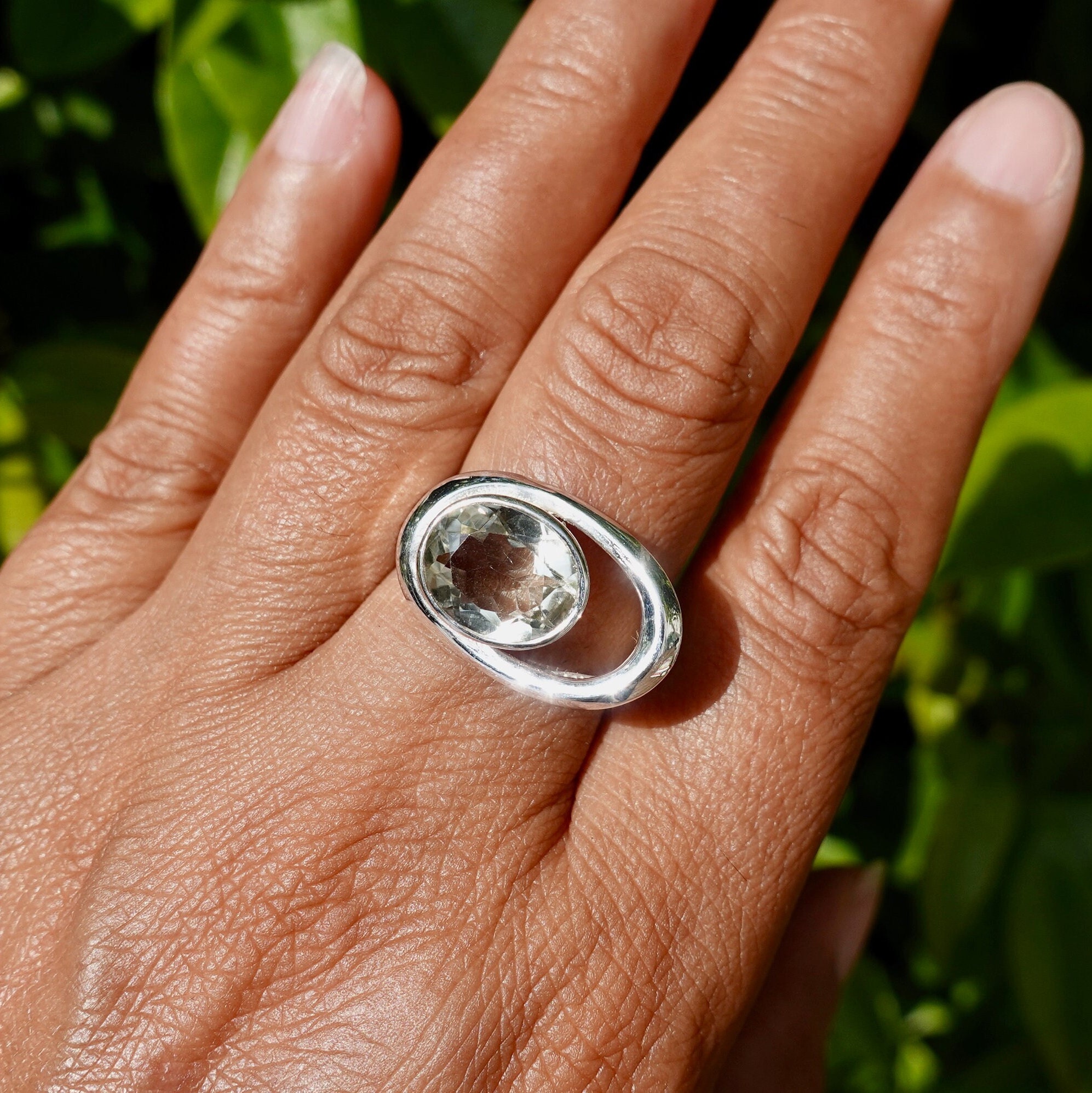 Sieraden Ringen Statementringen Natuurlijke groene amethist ring 925 K sterling zilver handgemaakte gehamerde designer statement ring sierlijke ring bruidsmeisje cadeau 