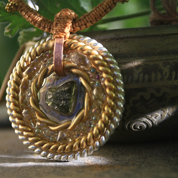 Tensor Ring Pendant -" Portal 5 MOLDAVITE & HERKIMERS "(follow your intuition-Heart chakra POWERFUL ascension tools)