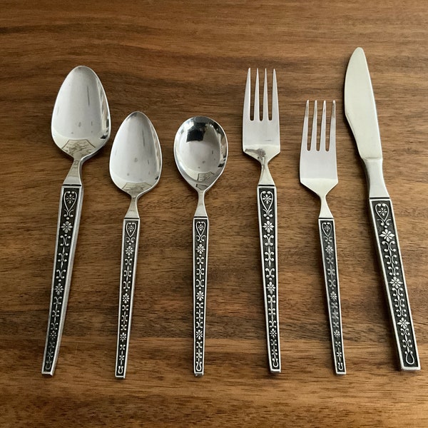 One Mid Century Riviera Cordova Stainless Silverware / Flatware - Replacement Pieces