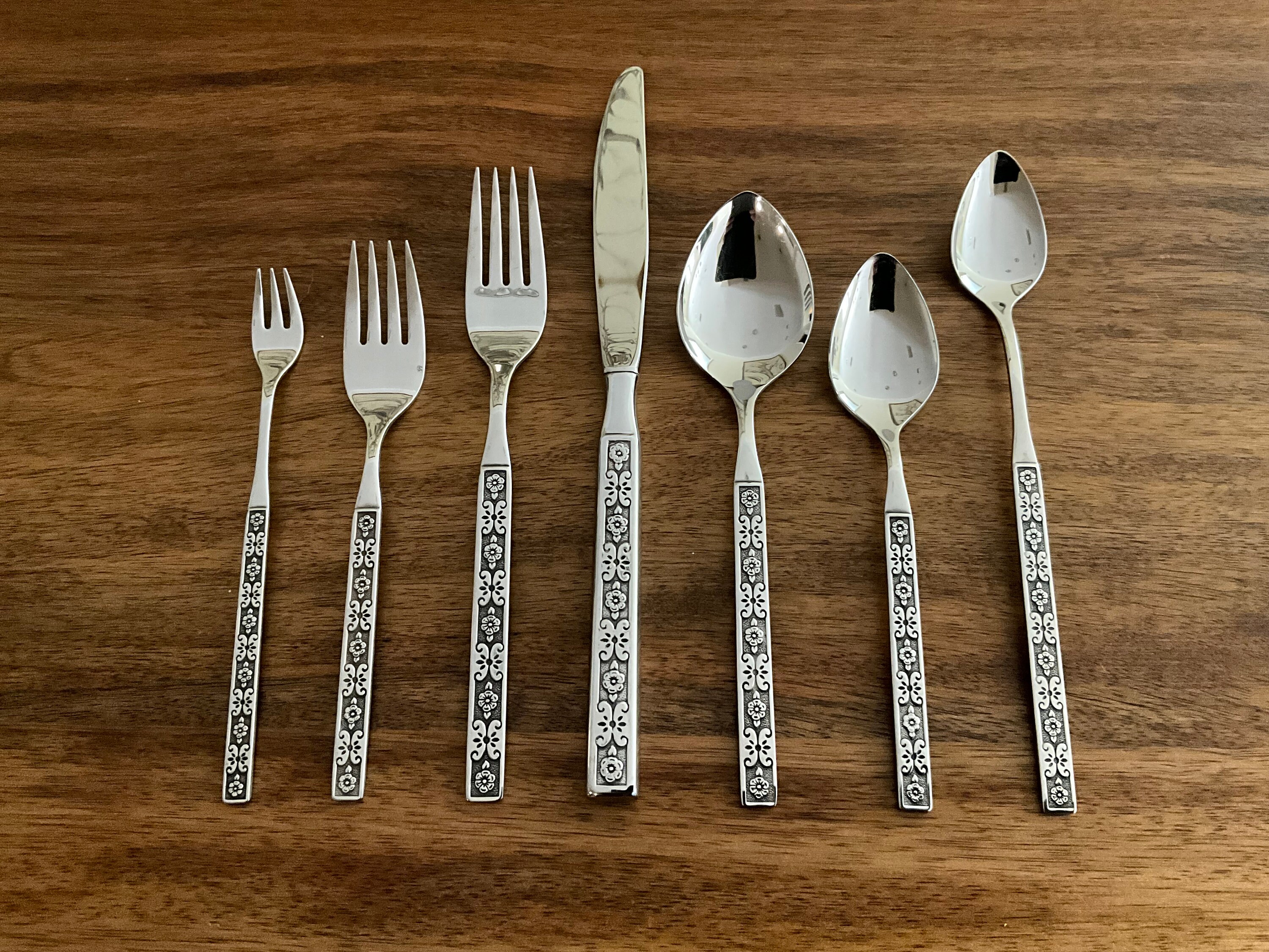 Vintage Silverware Set Discontinued Oneida Community Stainless