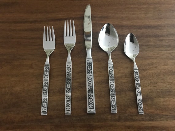 One Oneida Silver Community Stainless Silverware / Flatware