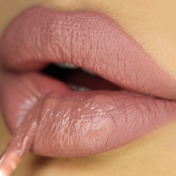 PAPER ROSE - Beere Mauve NUDE - Seidiger, feuchtigkeitsspendend matter veganer Lippenstift