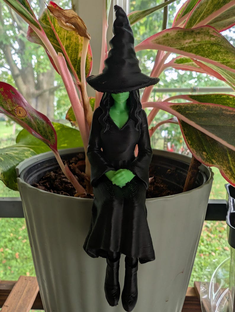 Witch Pot Hanger | Halloween Planter Decor | Witch Plant Pot Sitter | Gothic Houseplant Decor | Witchy Plant Gift Green