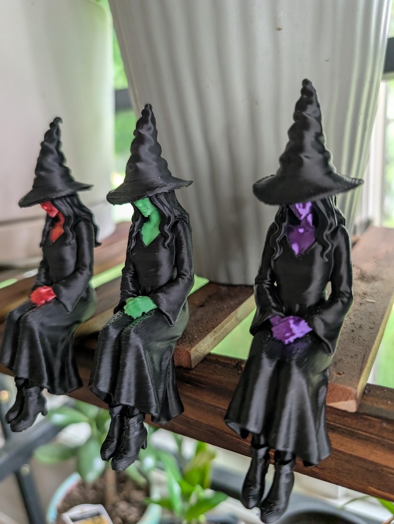 Décoration d'étagère sorcière | Décoration sorcière colorée | Décoration d'étagère Halloween | Accessoire gothique pour la maison | Cadeau pour les amoureux des sorcières | Décoration imprimée en 3D en PLA image 1