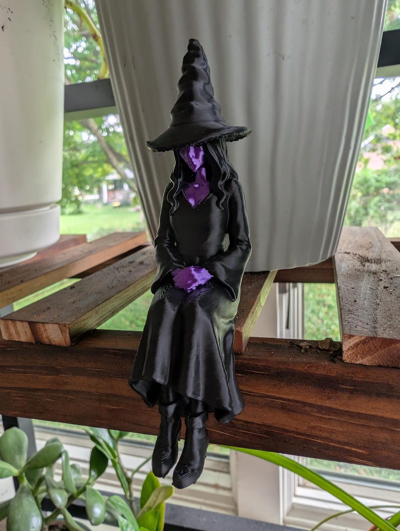 Décoration d'étagère sorcière | Décoration sorcière colorée | Décoration d'étagère Halloween | Accessoire gothique pour la maison | Cadeau pour les amoureux des sorcières | Décoration imprimée en 3D en PLA image 4