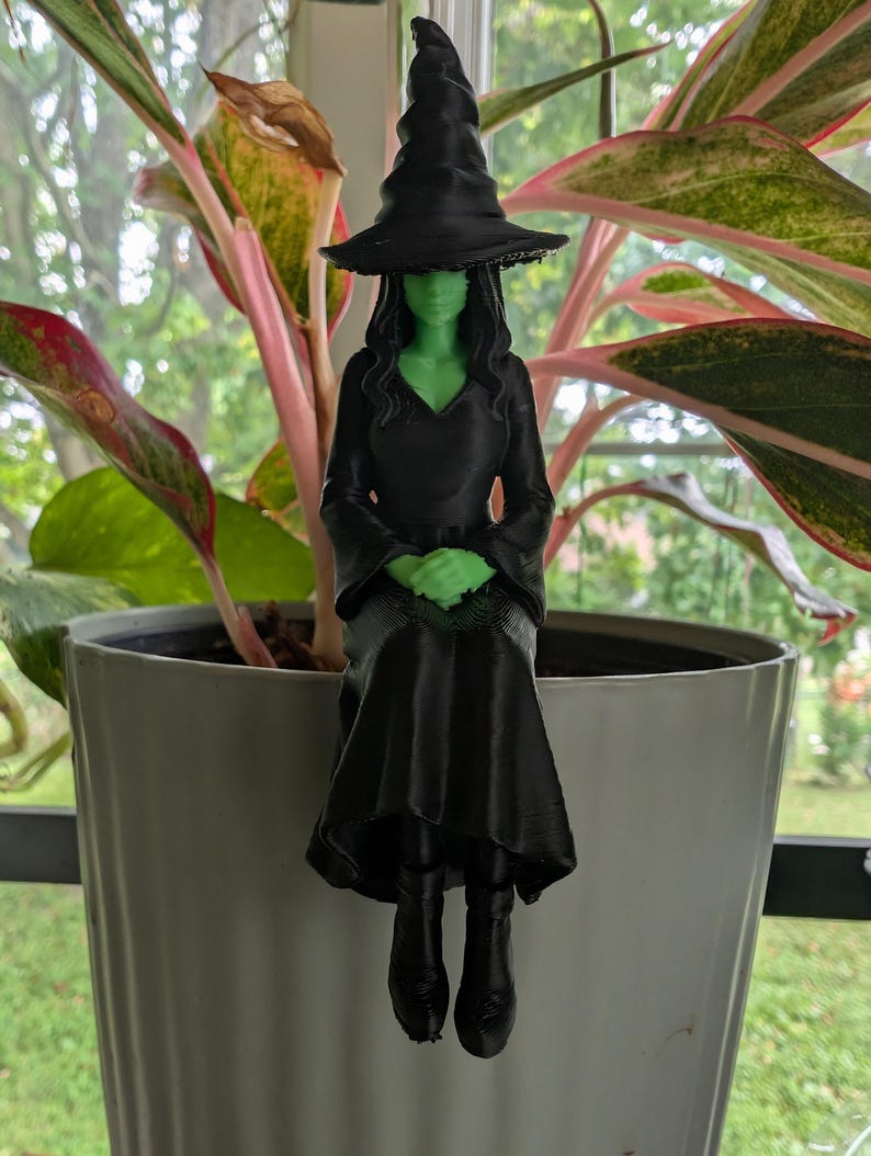 Witch Pot Hanger | Halloween Planter Decor | Witch Plant Pot Sitter | Gothic Houseplant Decor | Witchy Plant Gift image 3