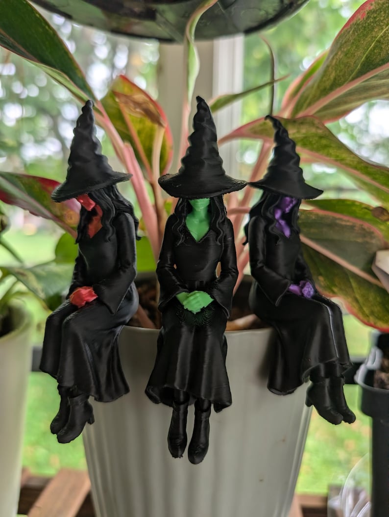Witch Pot Hanger | Halloween Planter Decor | Witch Plant Pot Sitter | Gothic Houseplant Decor | Witchy Plant Gift image 2