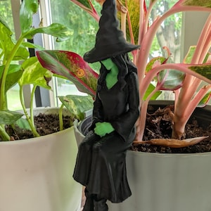 Witch Pot Hanger | Halloween Planter Decor | Witch Plant Pot Sitter | Gothic Houseplant Decor | Witchy Plant Gift image 7