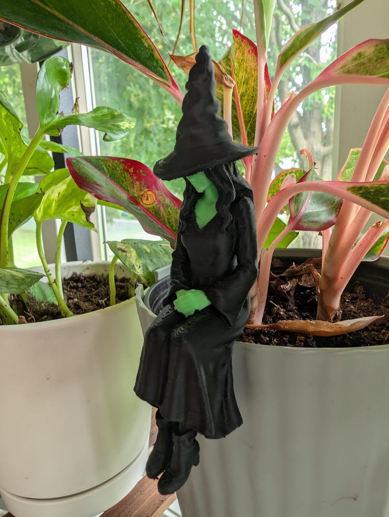 Witch Pot Hanger | Halloween Planter Decor | Witch Plant Pot Sitter | Gothic Houseplant Decor | Witchy Plant Gift image 7