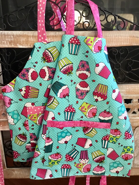 Download Aprons Mommy S Little Helper Cupcake Apron Kid Cooking Apron Girl Christmas Gift Little Girl Birthday Gift Little Girl Apron Toddler Birthday Home Living