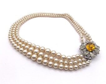 Vintage 1950's faux pearl necklace, diamante clasp, side clasp, fifties necklace, 1950's fashion, fifties jewellery, 1950's pearls