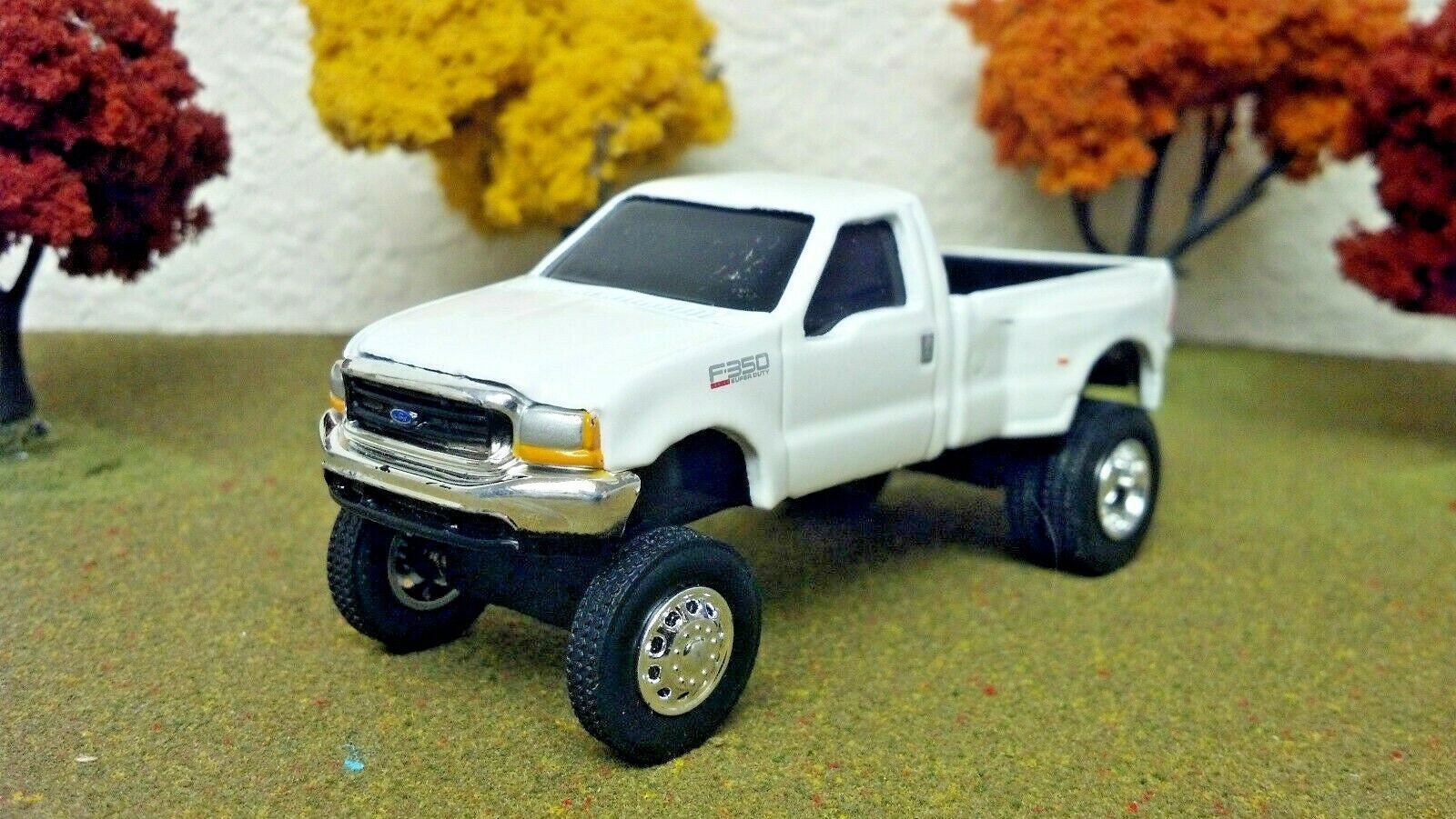 1/64 CUSTOM Ford f350 CPS COOP TRUCK & pallet liberate surfactant ERTL farm toy 