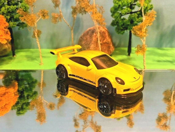 Hot Wheels, Porsche 911 GT3RS, Factory 500, Matte… - image 1