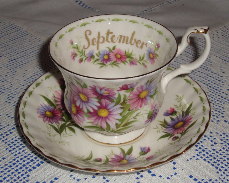 Royal Albert Flower of the Month Cups and Saucers / Duos Etsy