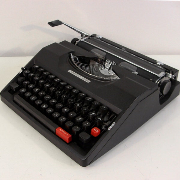 Black Matte Portable Typewriter - Torpedo 10/50 Gangster - Qwerty Keyboard - New Ribbon - Killer - Made in Japan - Working