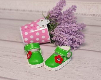 Ruby Red doll shoes. Shoes for Ruby Red Fashion Friends doll.