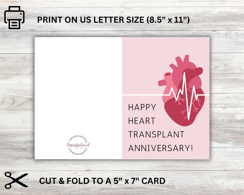Puede incluir: Una tarjeta rosa con un coraz&oacute;n rojo y una l&iacute;nea EKG blanca. El texto dice "&iexcl;Feliz aniversario de trasplante de coraz&oacute;n!" y est&aacute; impreso en un fondo blanco. La tarjeta est&aacute; dise&ntilde;ada para ser cortada y doblada para crear una tarjeta de 12,7 x 17,8 cm.