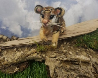 Needle felted tiger, handmade tiger, Jungle animal, OOAK, Fiber Artist Collectible, miniature tiger