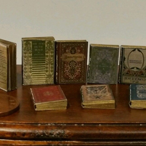 dolls house minature books, Tudor style job lot of 9 books with print! 1:12th Scale