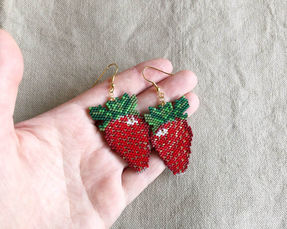 Strawberry beaded earrings Clearance