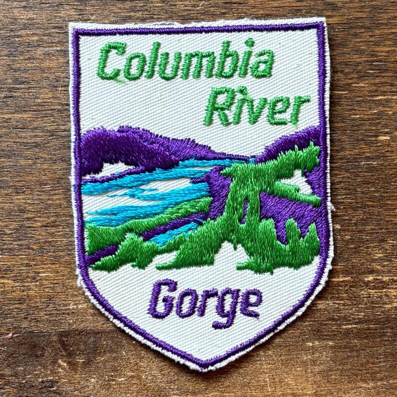 Columbia River Gorge Washington State Vintage Souvenir Travel Patch from Voyager image 4