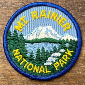Mount Rainier National Park Vintage Souvenir Souvenir Patch von IAAC