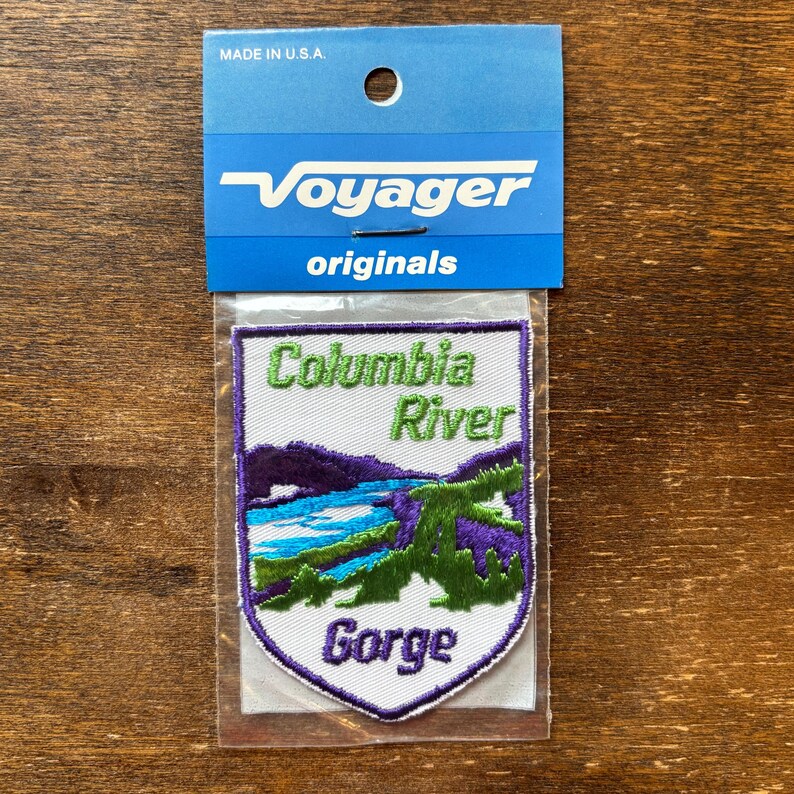 Columbia River Gorge Washington State Vintage Souvenir Travel Patch from Voyager In Blue Packaging