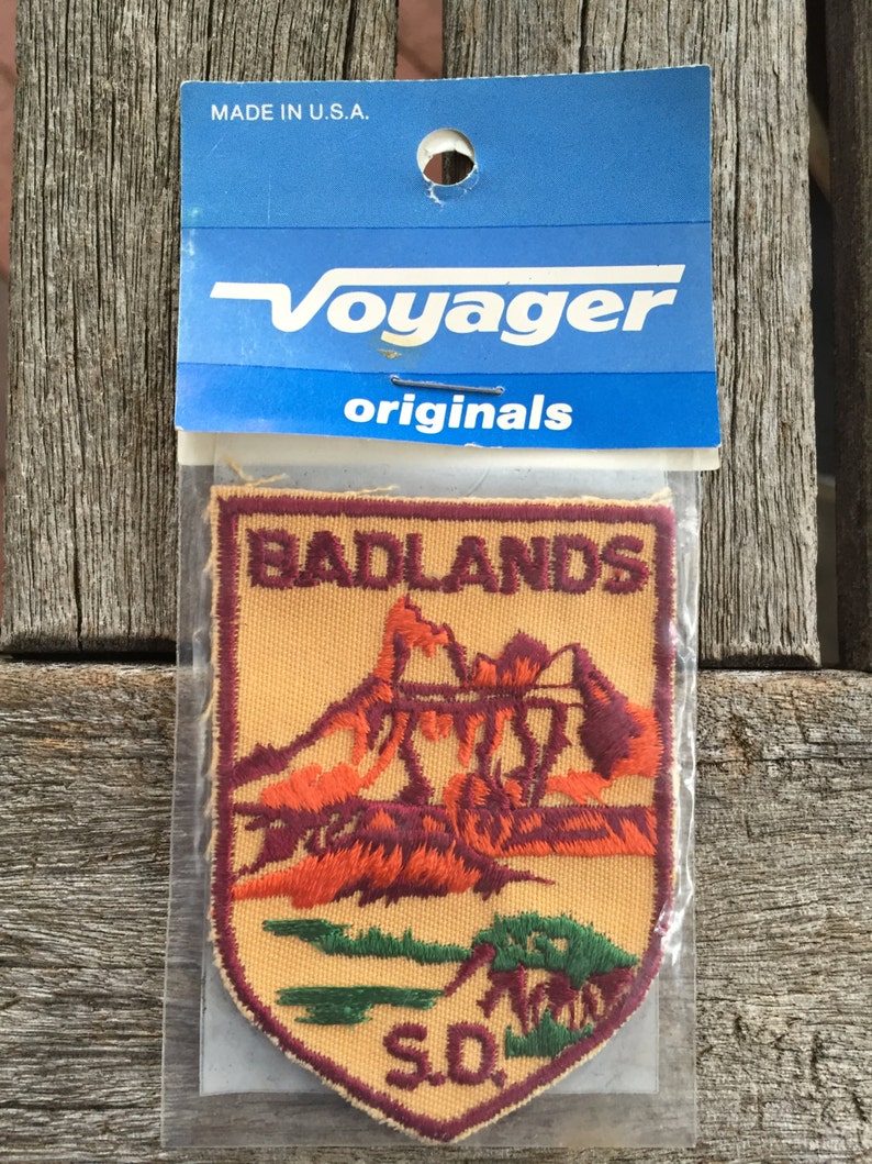 Badlands South Dakota Vintage Souvenir Travel Patch from Voyager image 2