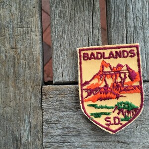 Badlands South Dakota Vintage Souvenir Travel Patch from Voyager image 5