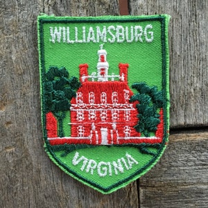 Williamsburg, Virginia Vintage Souvenir Travel Patch from Voyager