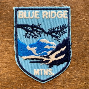 Blue Ridge Mountains Vintage Souvenir Reise Aufnäher von Voyager