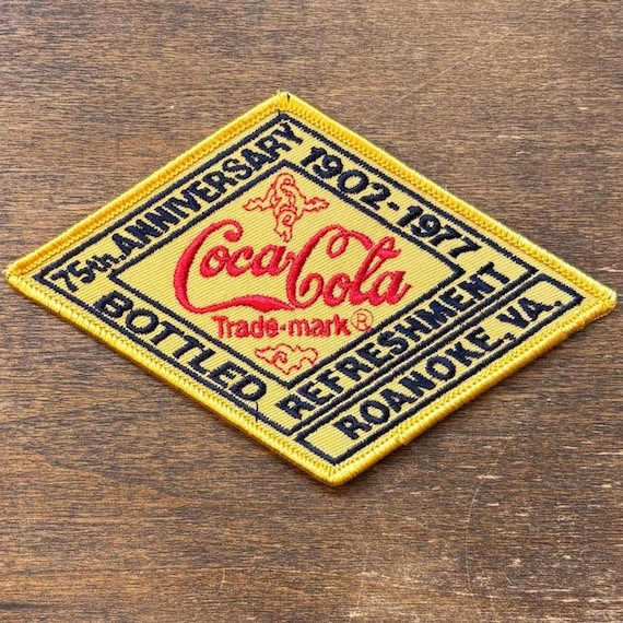 Coca-Cola 1918 ピンバッジ 1985年製 Coca Cola 75th Anniversary, Roanoke, Virginia Bottling Vintage