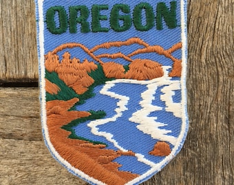 Oregon Vintage Souvenir Travel Patch from Voyager