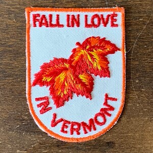 Fall in Love in Vermont Vintage Souvenir Reise Aufnäher von Voyager