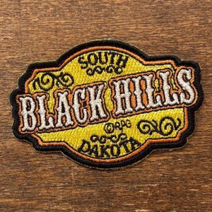 Black Hills, South Dakota souvenir-resetygmärke från Rushmore Photo & Gifts