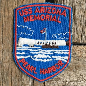 Patch de lembrança de viagem vintage do Memorial do USS Arizona em Pearl Harbor, Havaí, da Voyager.