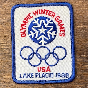 Pin's JO Lake Placid 1980 - Grande épinglette Sports D'hiver, Collection Olympique