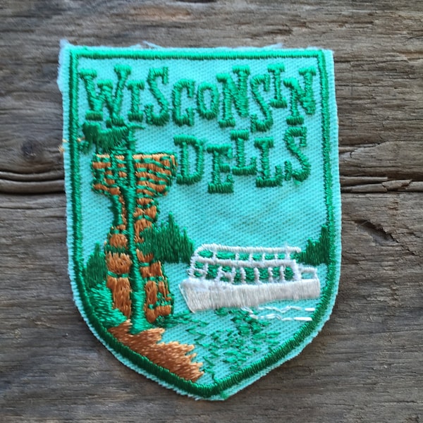 Wisconsin Dells Vintage Souvenir Travel Patch by Voyager