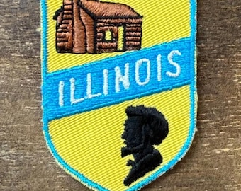 Illinois Vintage Souvenir Travel Patch from Voyager