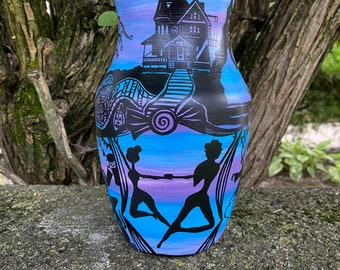 Jarrón de vidrio pintado a mano inspirado en Coraline