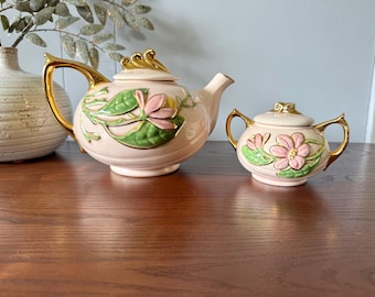 Vintage Hull Pottery Magnolia Teapot And Sugar Bowl Pink With Gold Trim
